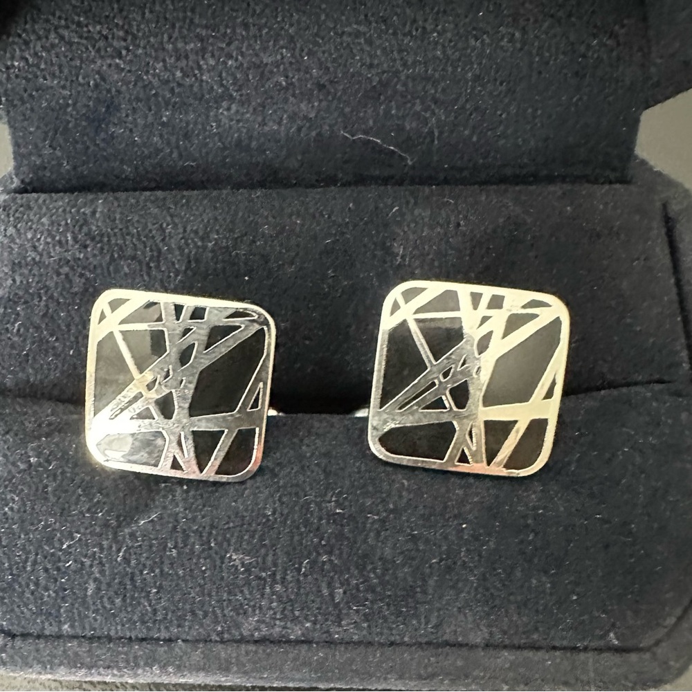 Men’s Silver Toned Cuff Links Silver & Black Square Shape